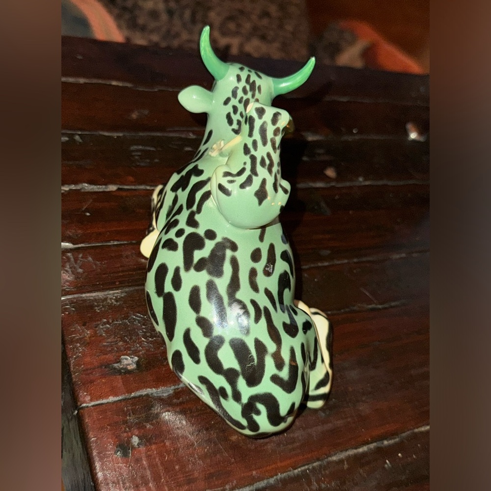 Cow Parade Ceramic Green Spotted Frog and Cow Figurine - Picture 4 of 5